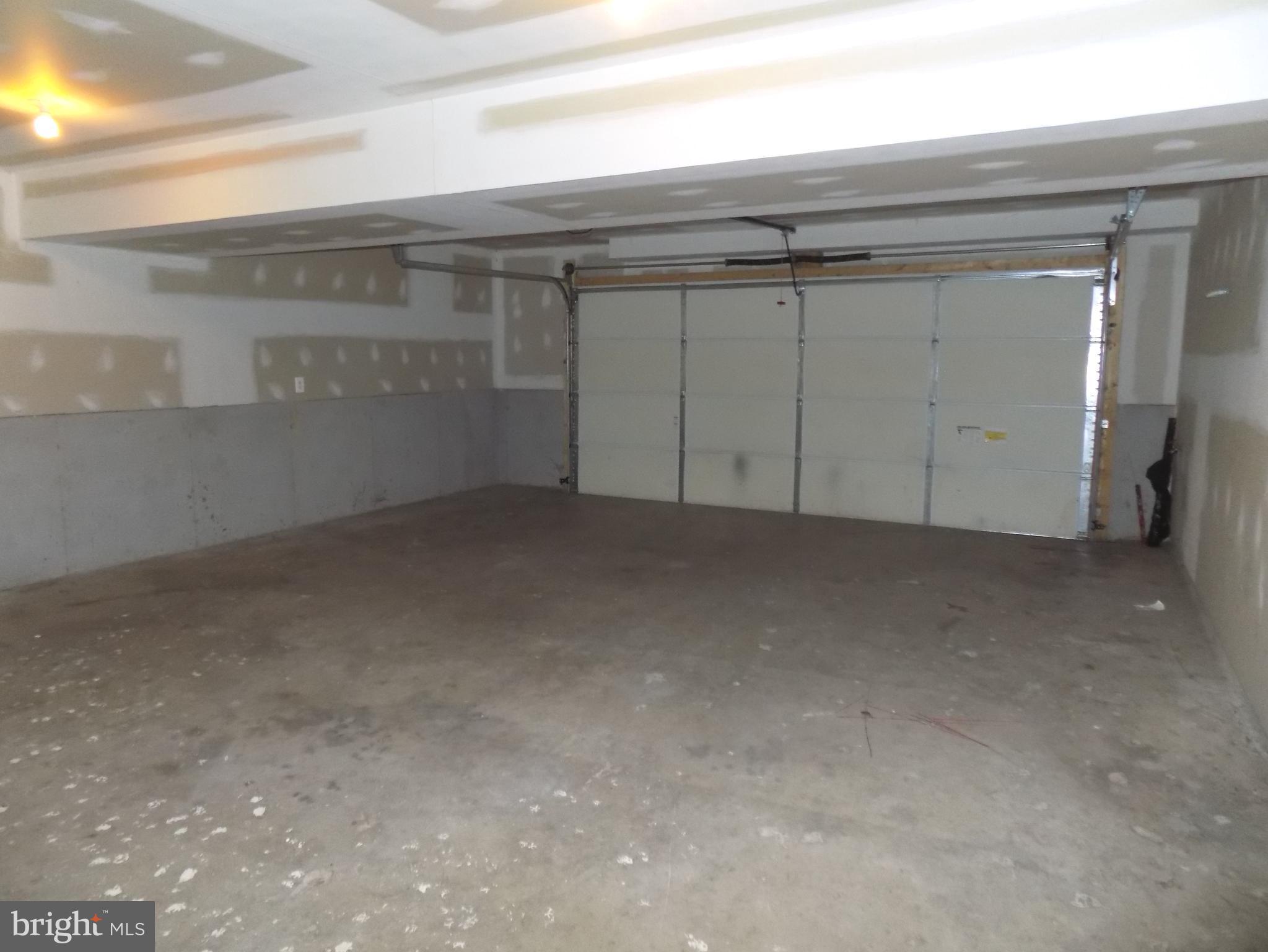 286 Grimes Golden Road Linden, VA 22642 - Photo 17 of 18 2 car garage