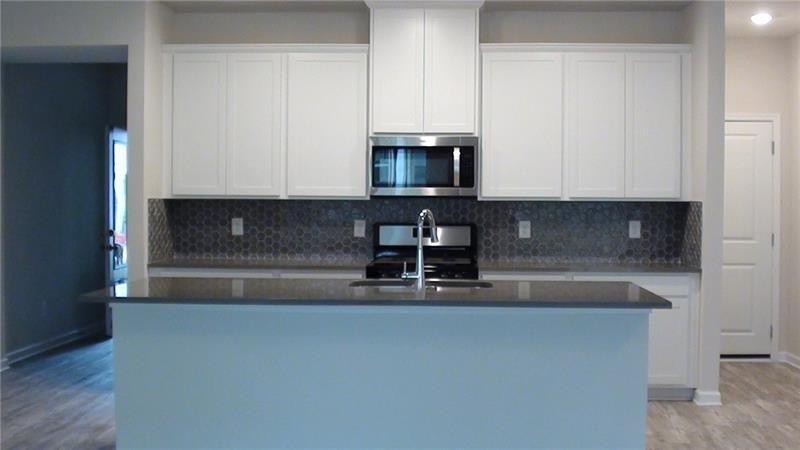 1174 Arrowlake Road Marietta, GA 30064 - Photo 11 of 39