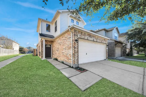 $255,000 | 6638 Sharpstone Creek Lane, Houston, TX 77084