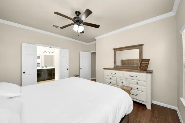 $255,000 | 6638 Sharpstone Creek Lane, Houston, TX 77084