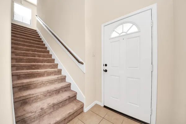 $255,000 | 6638 Sharpstone Creek Lane, Houston, TX 77084