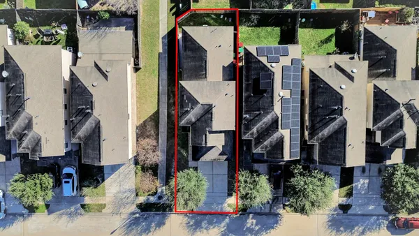 $255,000 | 6638 Sharpstone Creek Lane, Houston, TX 77084