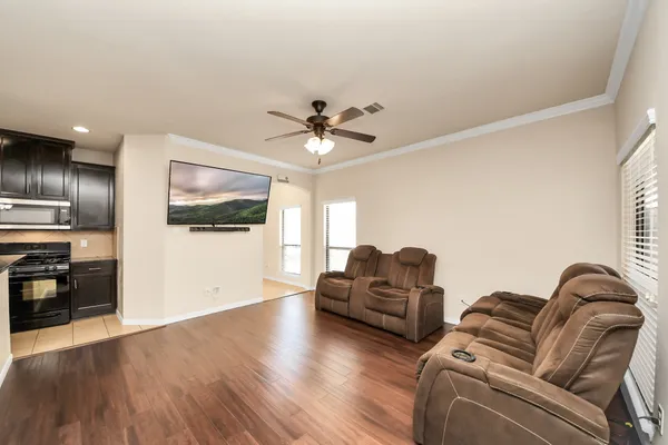 $255,000 | 6638 Sharpstone Creek Lane, Houston, TX 77084