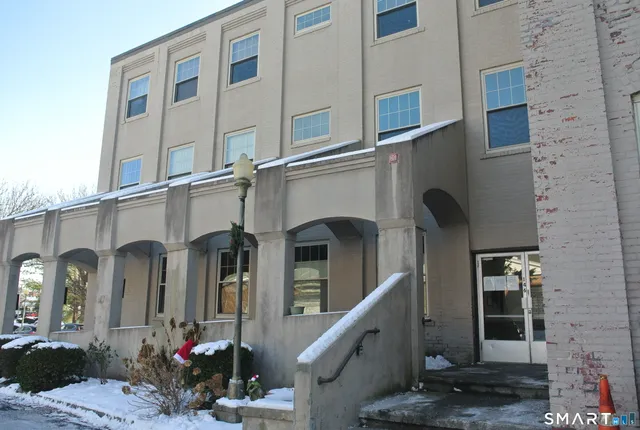 $245,000 | 146 High Street, Unit 303, Milford, CT 06460