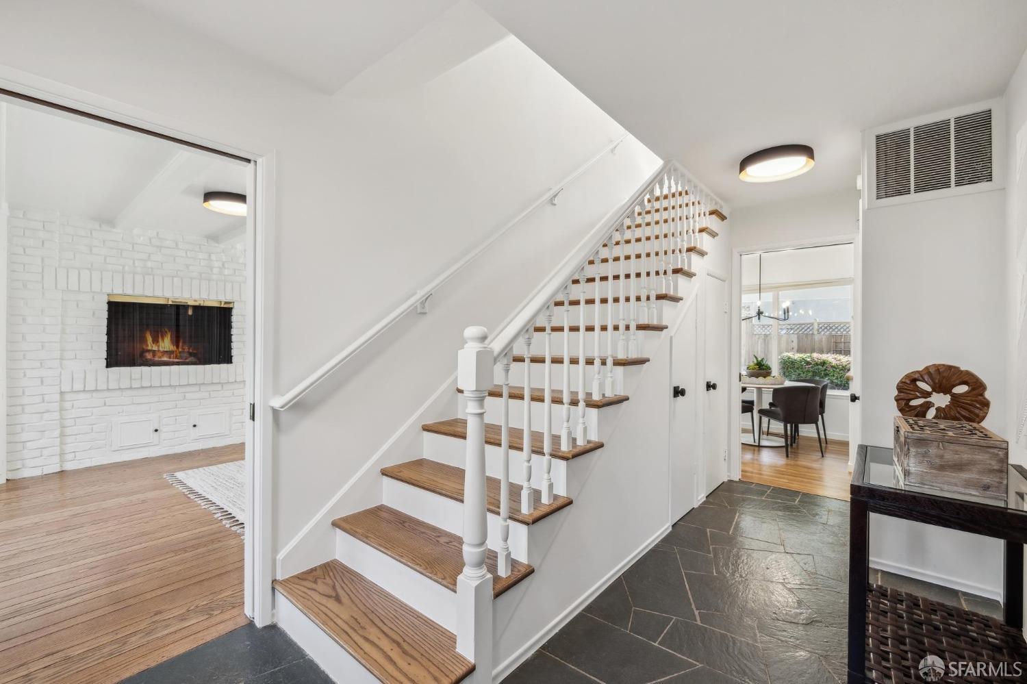 4 La Cuesta Road Orinda, CA 94563 - Photo 20 of 50 a view of entryway and hall with wooden floor