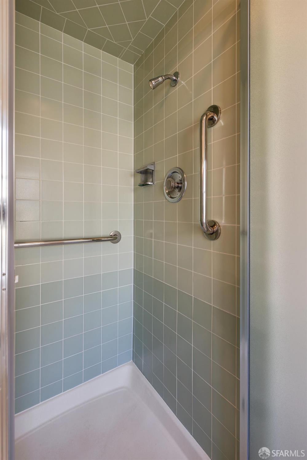 4 La Cuesta Road Orinda, CA 94563 - Photo 26 of 50 a bathroom with a shower
