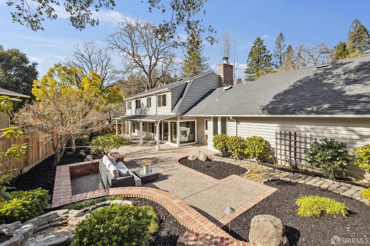 4 La Cuesta Road Orinda, CA 94563 - Photo 41 of 50 a view of a house with swimming pool and sitting area