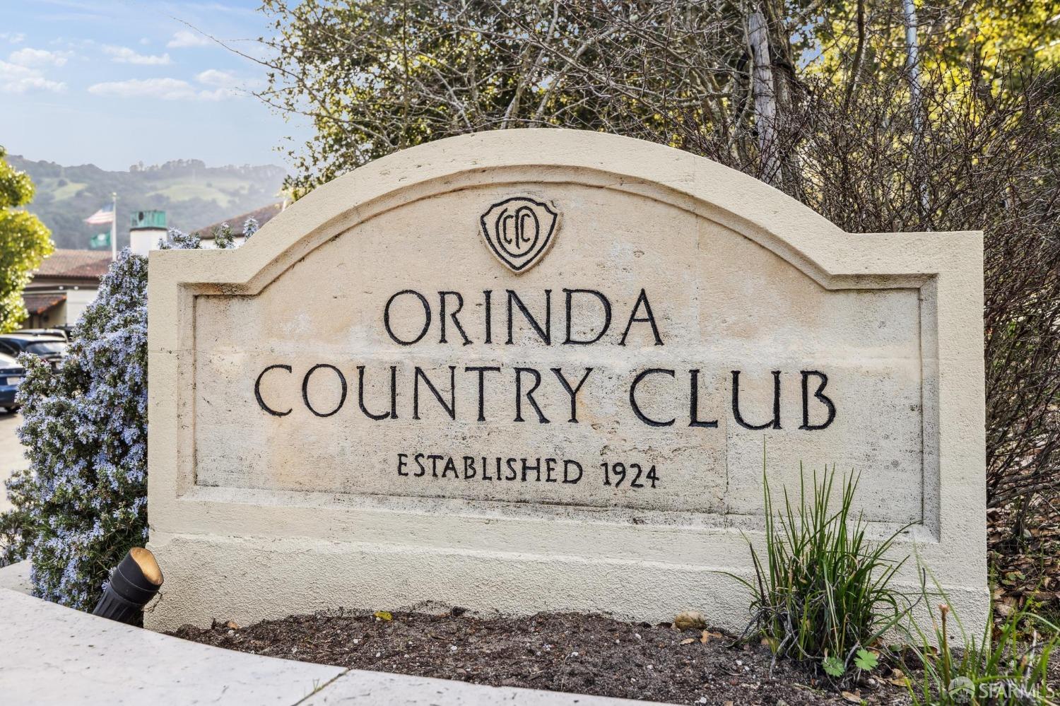 4 La Cuesta Road Orinda, CA 94563 - Photo 48 of 50 a sign broad on the side of a building