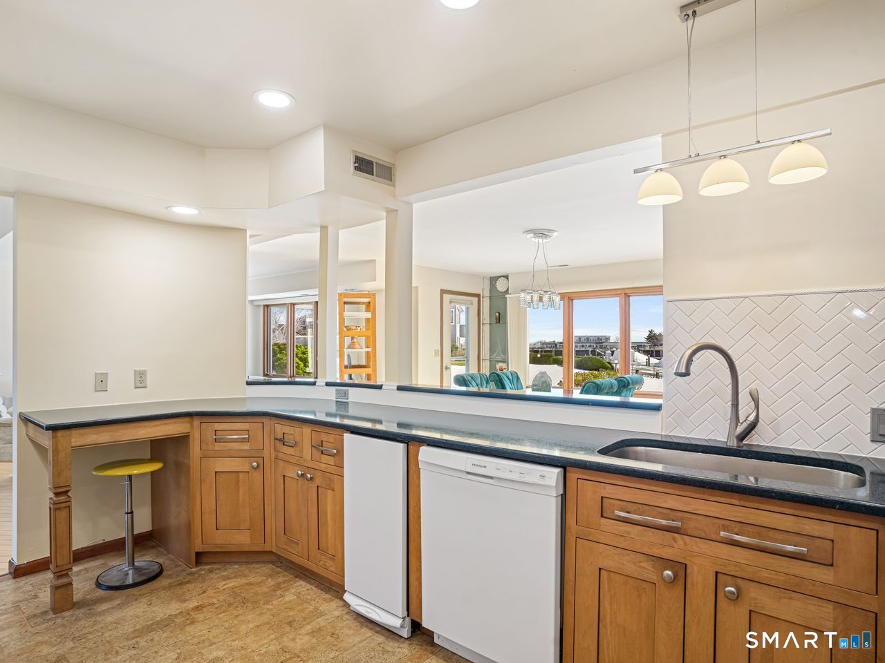 8 Oyster Landing Road, Unit 8 Milford, CT 06460 - Photo 10 of 36