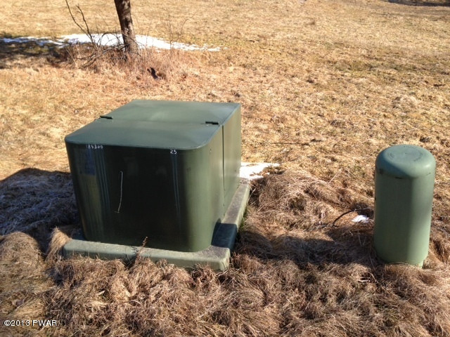 32 Maines Road Hawley, PA 18428 - Photo 7 of 8