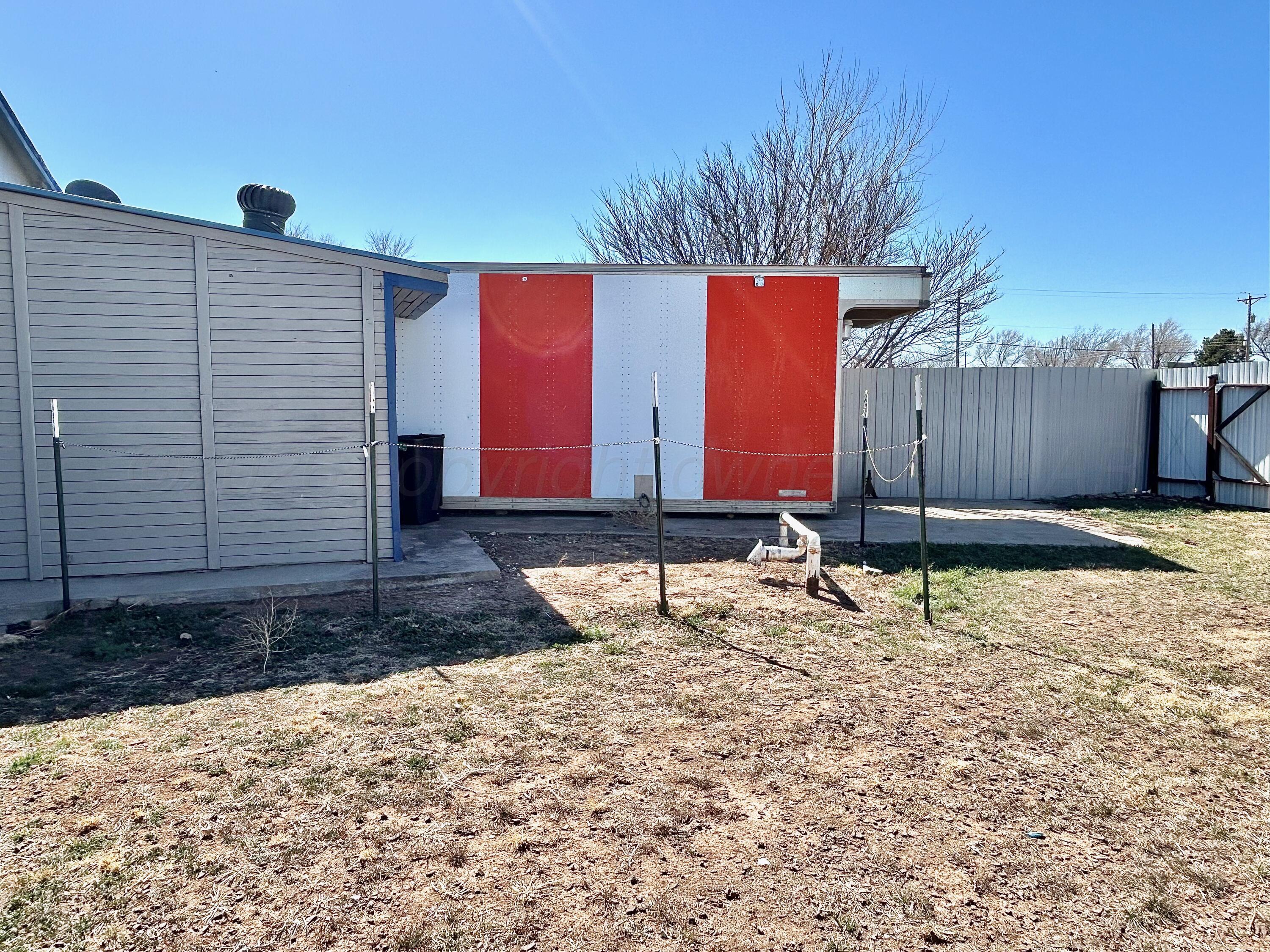 101 Gaines Street Claude, TX 79019 - Photo 4 of 18