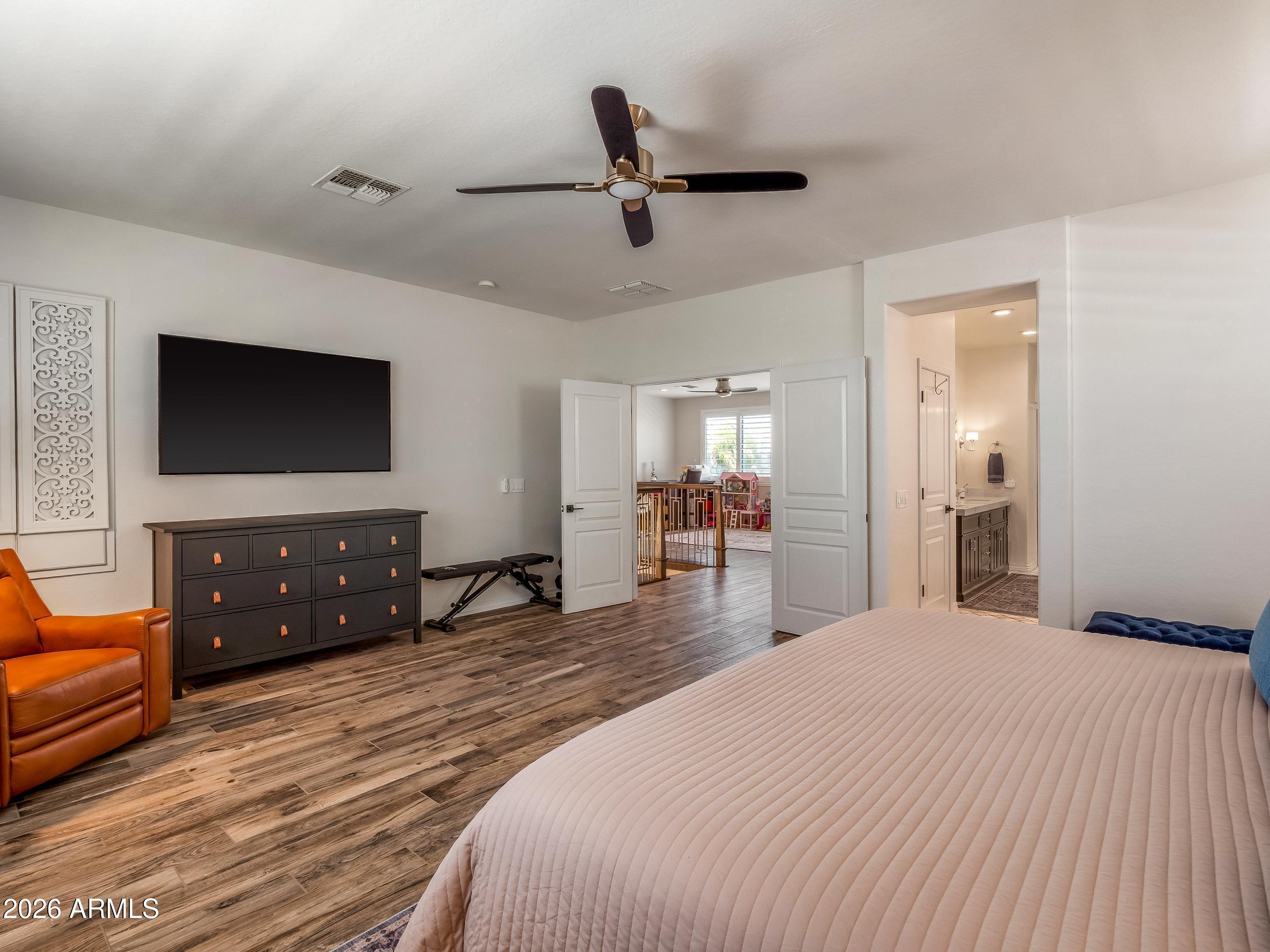 3416 West Montello Road Phoenix, AZ 85086 - Photo 31 of 68 Primary bedroom