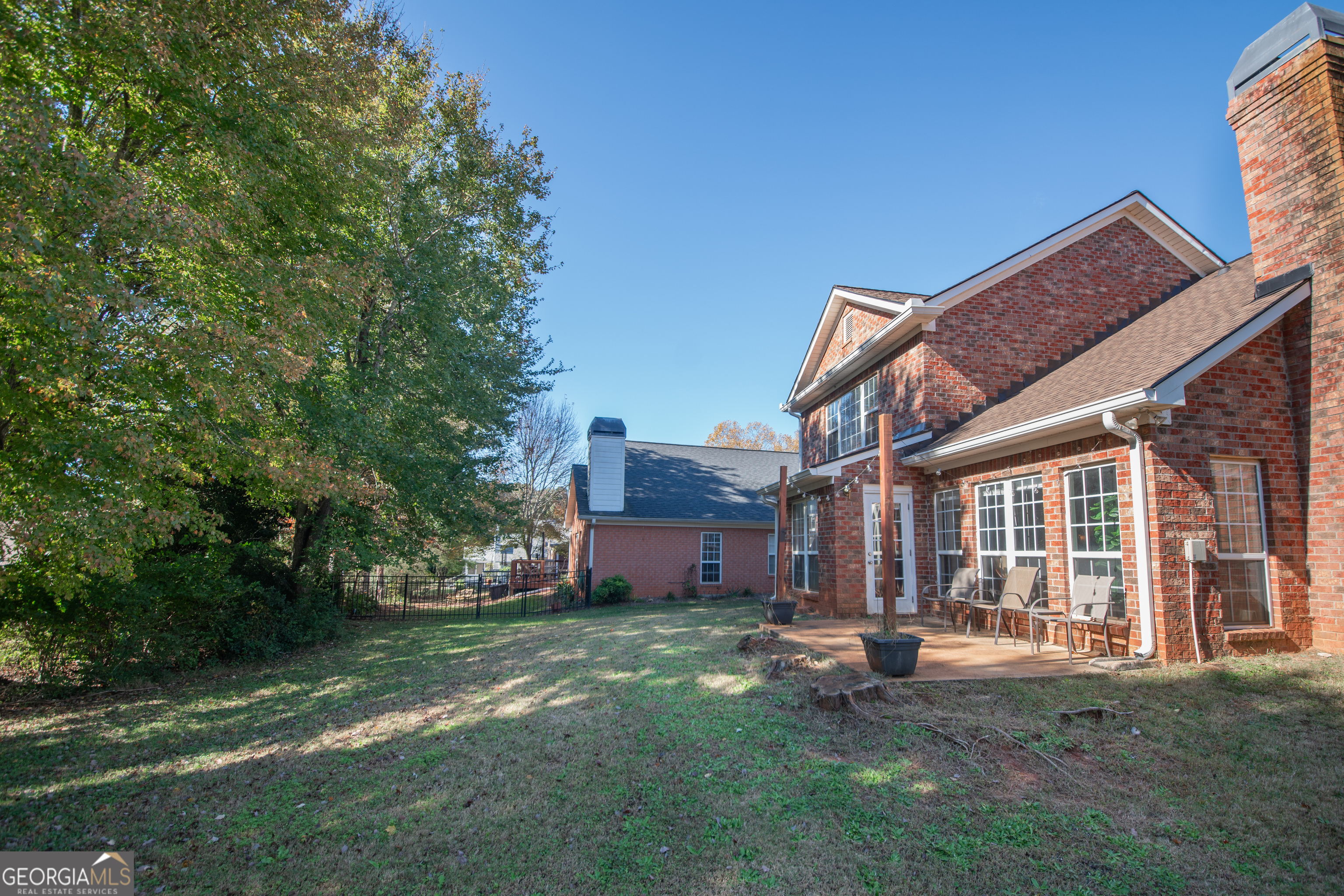 117 Covington Place Athens, GA 30606 - Photo 19 of 33 a view of a house with backyard porch and sitting area