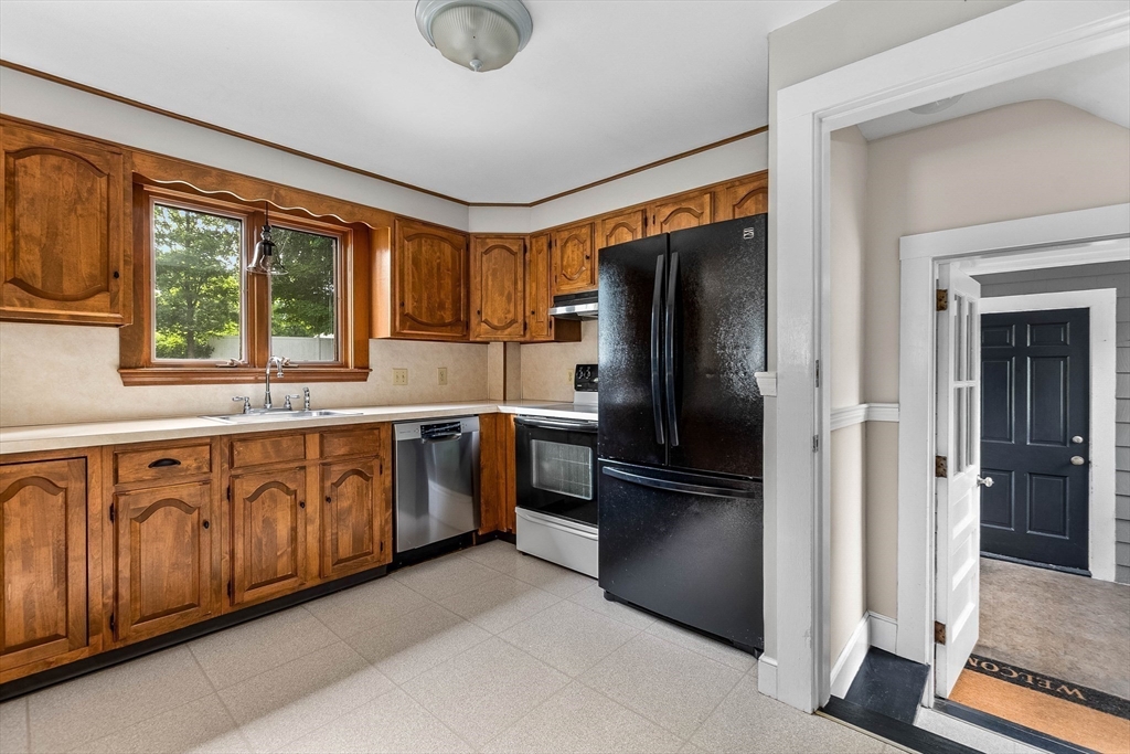 862 Pleasant Street Canton, MA 02021 - Photo 13 of 28
