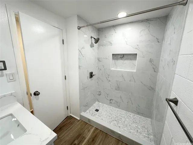 $4,000 | 3228 Monsarrat Avenue, Honolulu, HI 96815