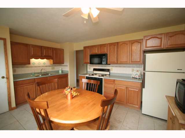 3931 Ivorton Road East Columbus, OH 43207 - Photo 9 of 18