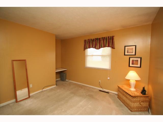 3931 Ivorton Road East Columbus, OH 43207 - Photo 10 of 18