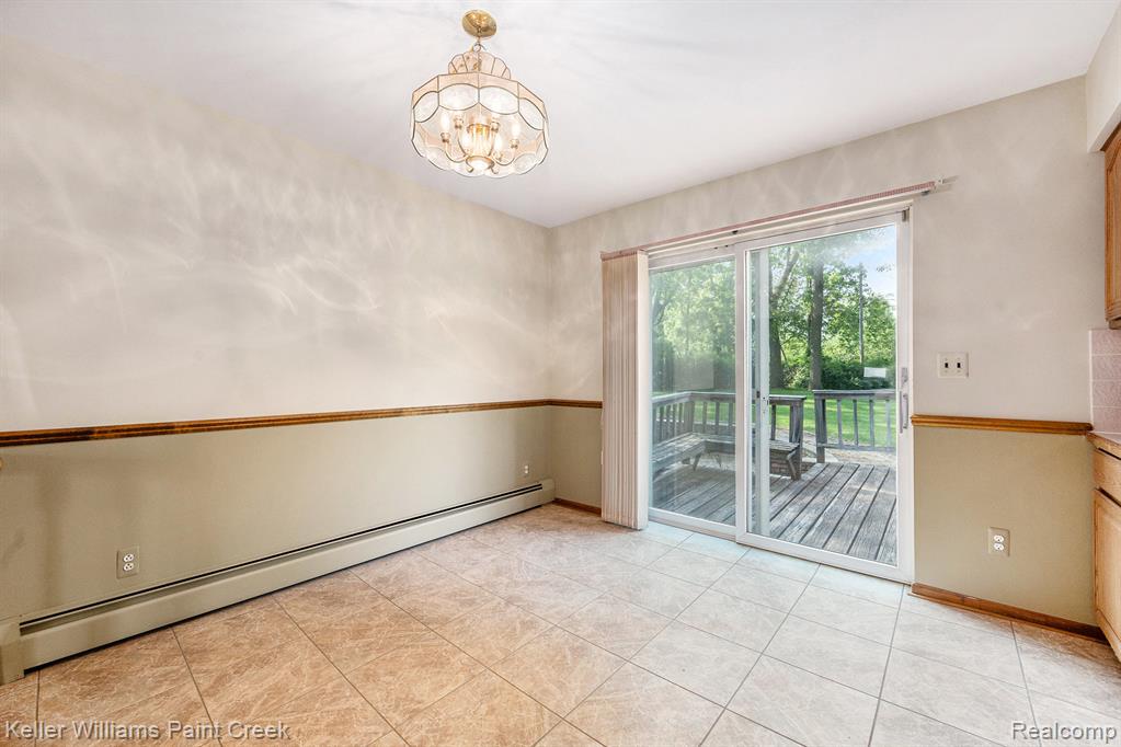 2337 Blockton Road Rochester Hills, MI 48306 - Photo 5 of 24