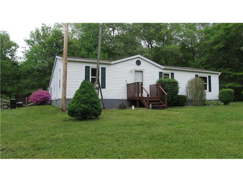 270 Hosack Road Jackson Center, PA 16133 - Photo 1 of 16 Exterior Front.