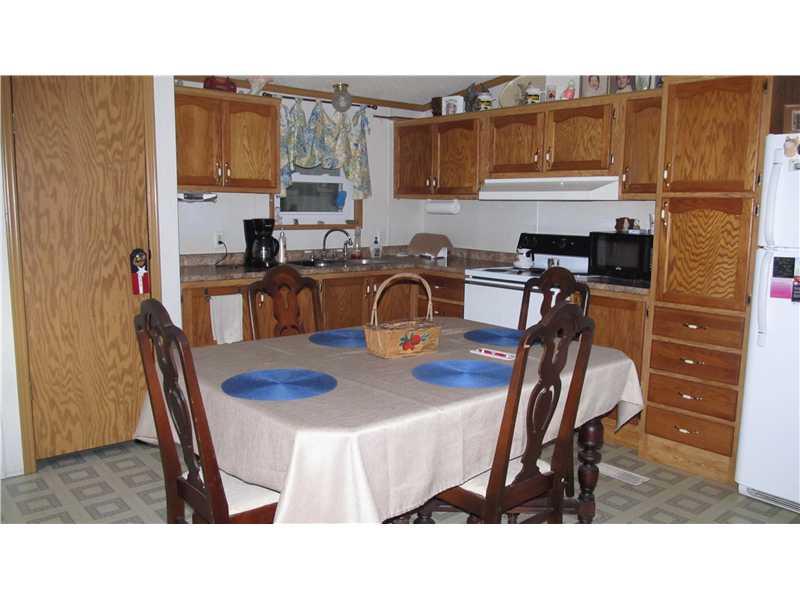 270 Hosack Road Jackson Center, PA 16133 - Photo 4 of 16 Kitchen.