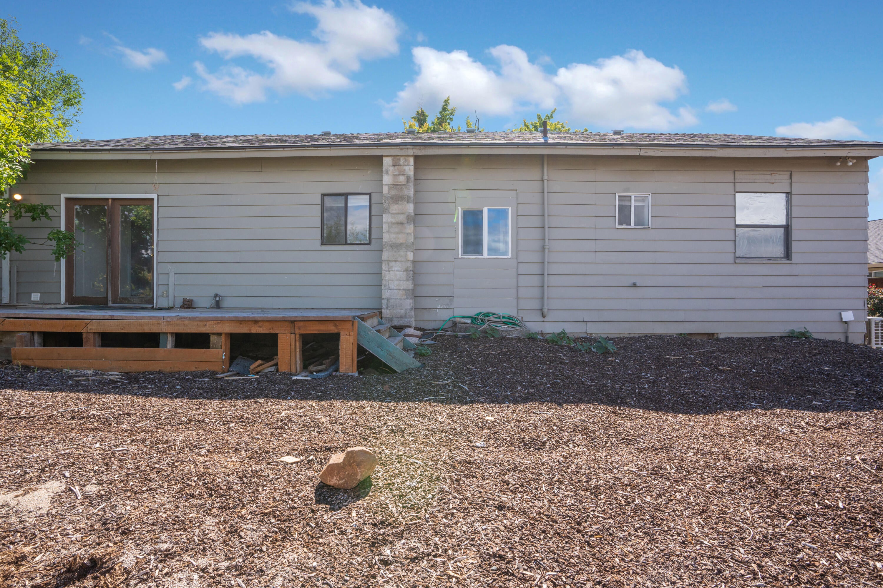 233 Barton Road Eagle Point, OR 97524 - Photo 10 of 22 233 Barton Road - Eagle point-56