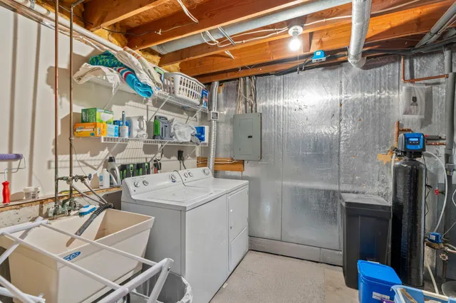 $355,000 | 533 Innsbruck Drive, Chaska, MN 55318