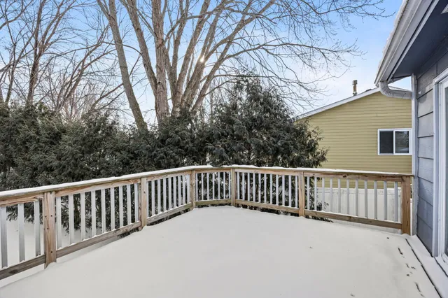 $355,000 | 533 Innsbruck Drive, Chaska, MN 55318