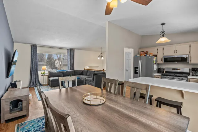 $355,000 | 533 Innsbruck Drive, Chaska, MN 55318