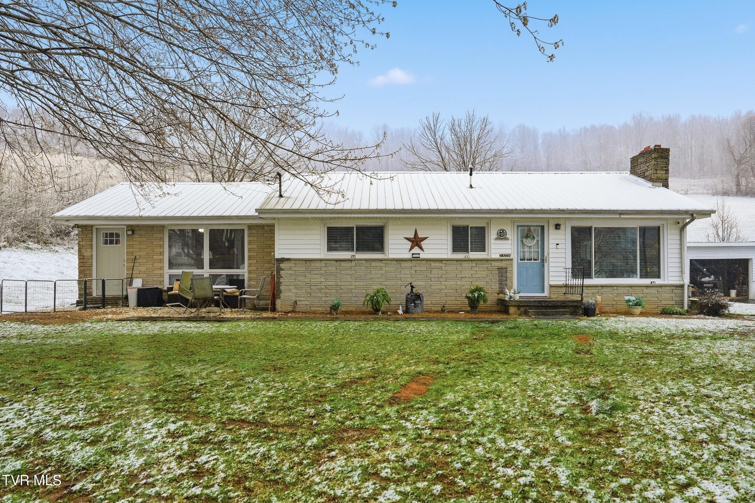 23176 Marys Chapel Road Bristol, VA 24202 - Photo 1 of 37 img_7943