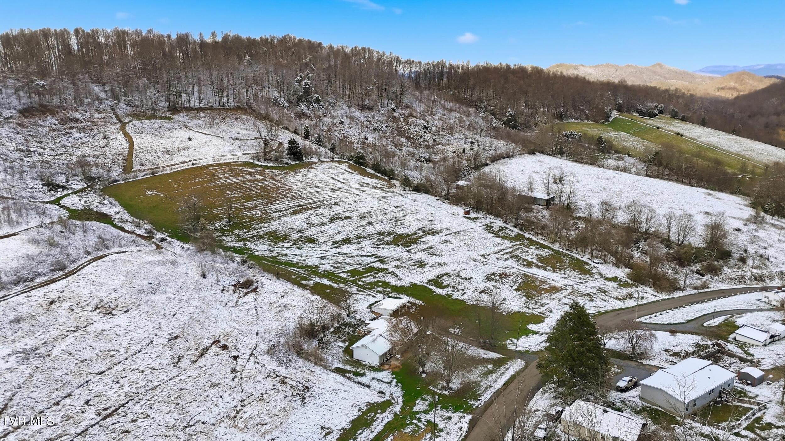 23176 Marys Chapel Road Bristol, VA 24202 - Photo 11 of 37 31_dji_20260317170544_0049_d_autoremove_