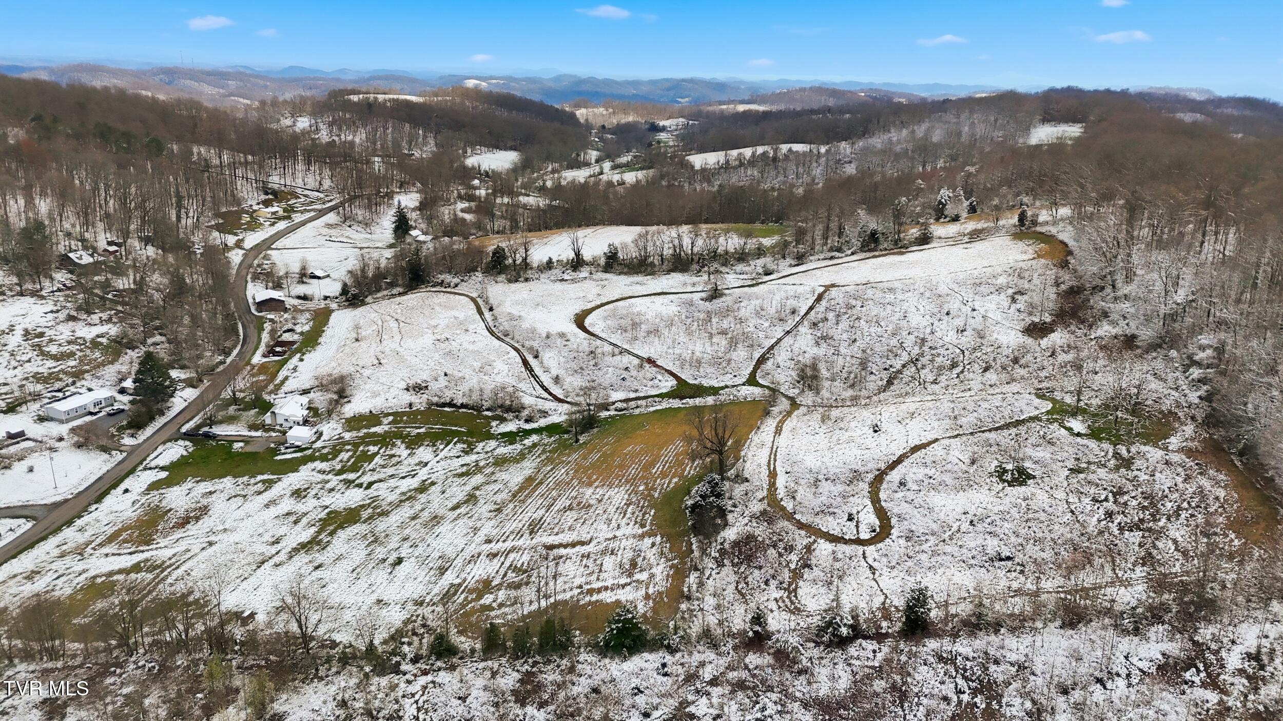 23176 Marys Chapel Road Bristol, VA 24202 - Photo 12 of 37 33_dji_20260317170205_0043_d