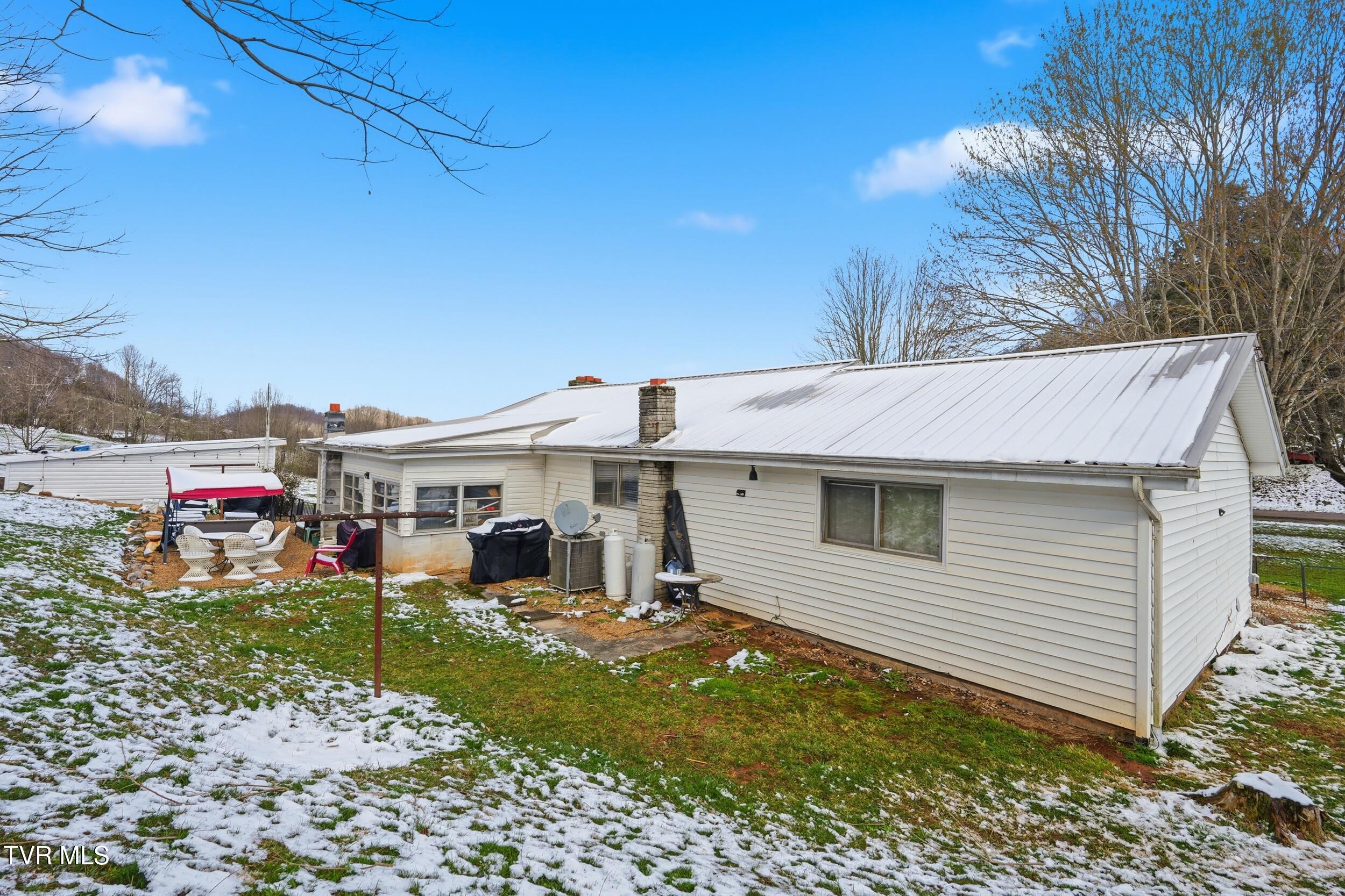 23176 Marys Chapel Road Bristol, VA 24202 - Photo 35 of 37 37_dsc04461