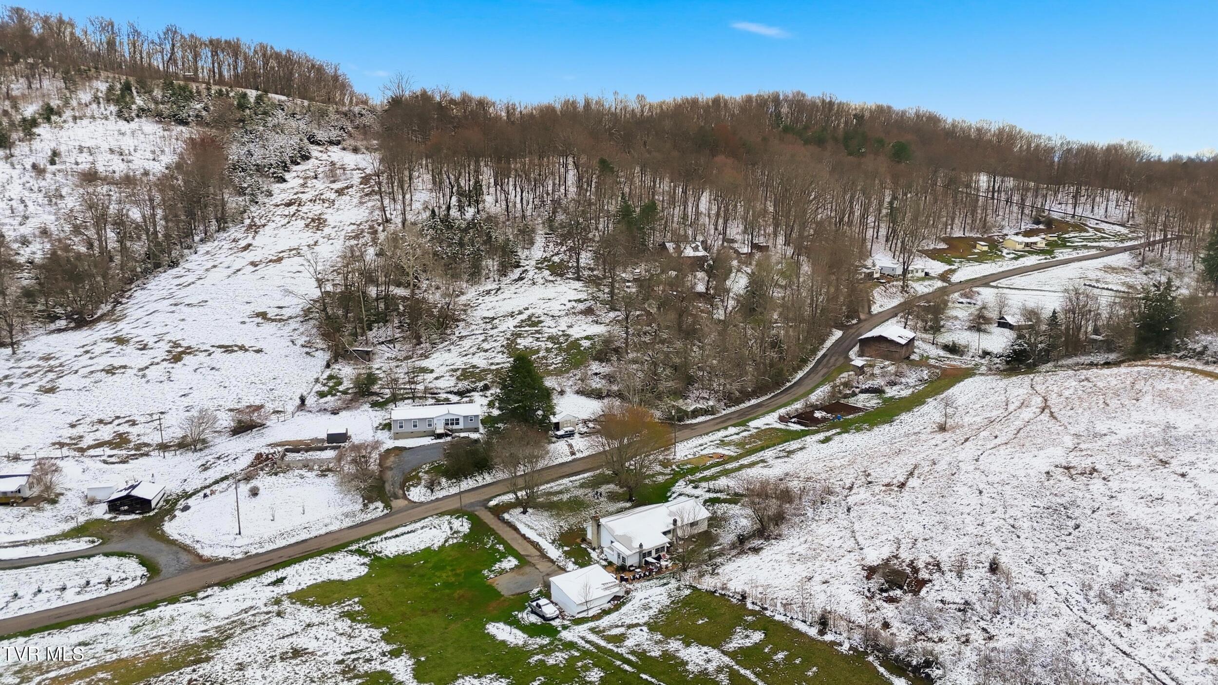 23176 Marys Chapel Road Bristol, VA 24202 - Photo 8 of 37 28_dji_20260317170429_0046_d_autoremove_