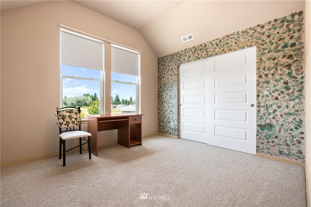 10428 Grove Road Southeast Yelm, WA 98597 - Photo 26 of 39 Gallery Image 26