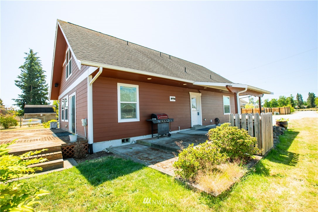 10428 Grove Road Southeast Yelm, WA 98597 - Photo 34 of 39 Gallery Image 34