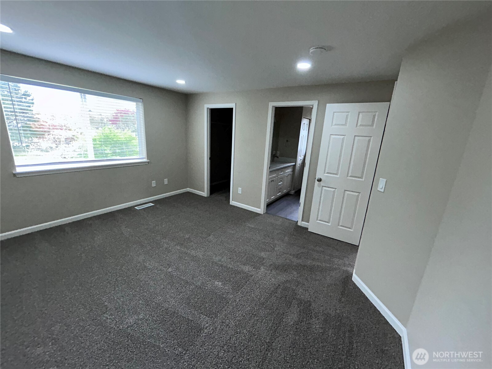 28016 231st Place Southeast Maple Valley, WA 98038 - Photo 16 of 31