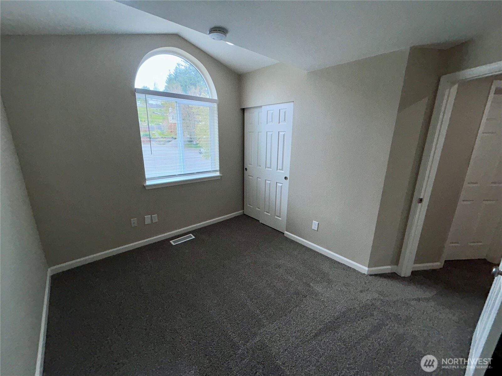 28016 231st Place Southeast Maple Valley, WA 98038 - Photo 19 of 31