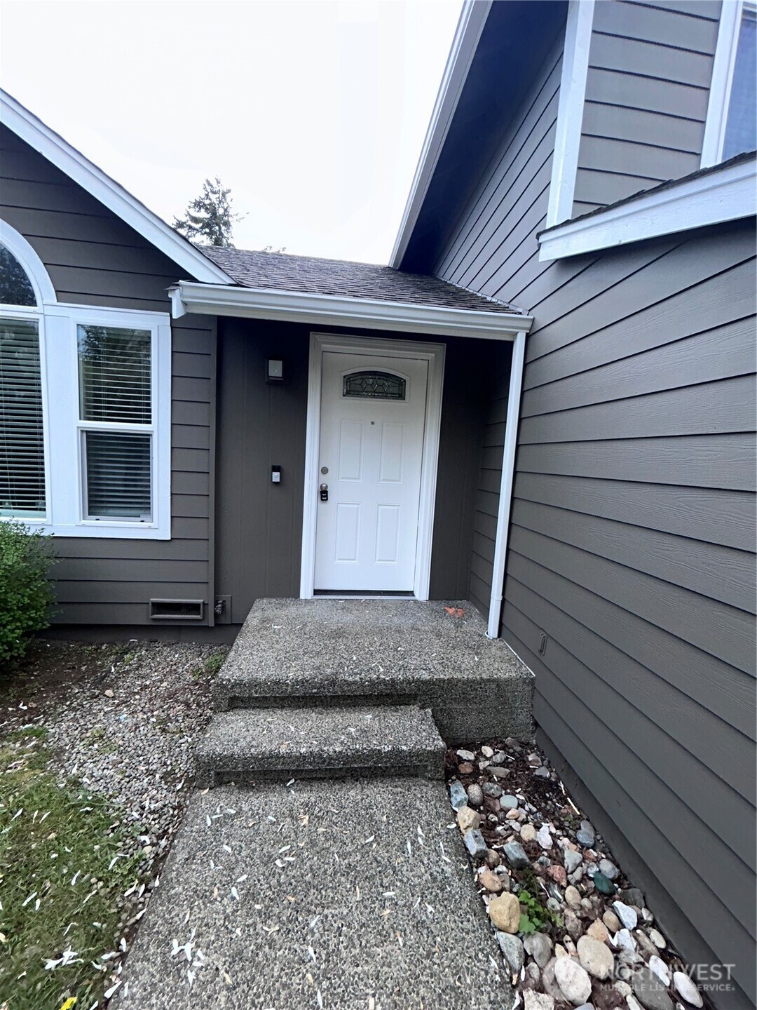 28016 231st Place Southeast Maple Valley, WA 98038 - Photo 2 of 31