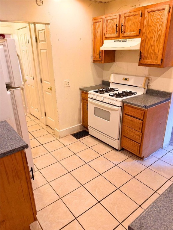 261 Henrietta Street Rochester, NY 14620 - Photo 3 of 22