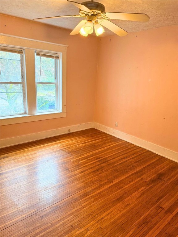 261 Henrietta Street Rochester, NY 14620 - Photo 5 of 22