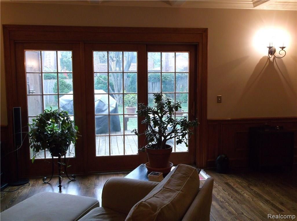 616 Washington Road Grosse Pointe, MI 48230 - Photo 6 of 25 DSCF4160.JPG