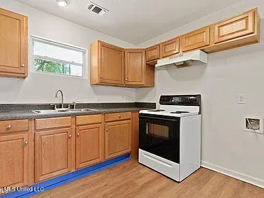 $1,800 | 8725 Elm Avenue, Ocean Springs, MS 39564