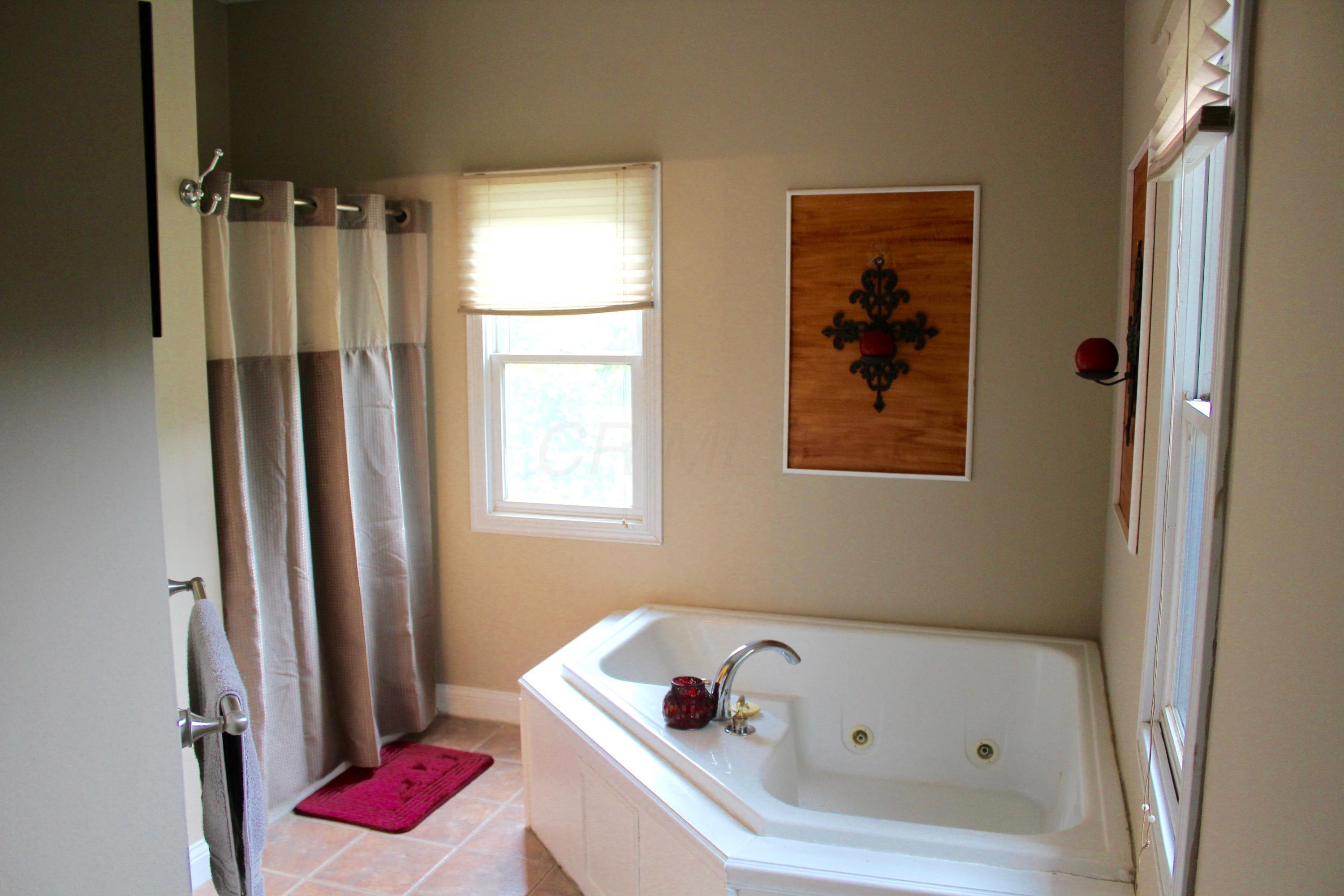 997 Eaton Hollow Road Southwest Lancaster, OH 43130 - Photo 17 of 79 Gallery Image 17