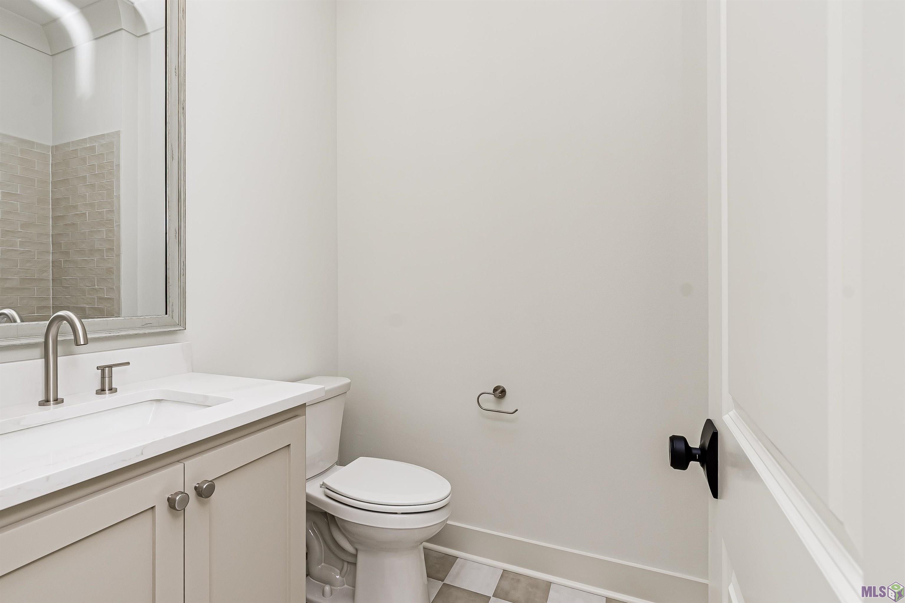 8318 Hattic Street Baton Rouge, LA 70817 - Photo 35 of 57 Guest ensuite bathroom