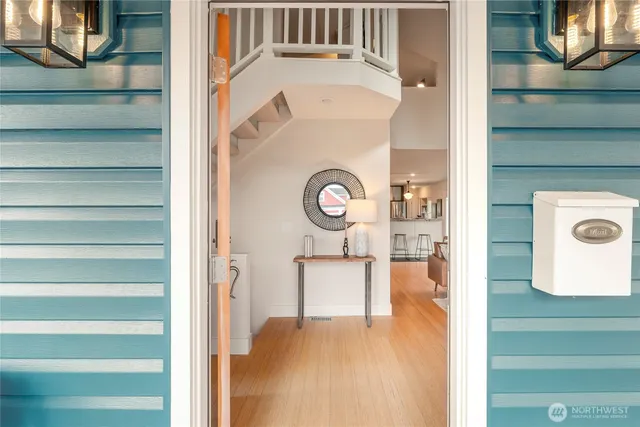 $975,000 | 910 Northwest 64th Street, Seattle, WA 98107