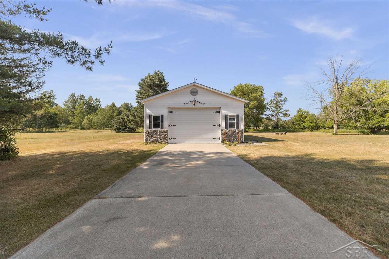 1580 West Isabella Road Midland, MI 48640 - Photo 8 of 34 50082198-7.JPG