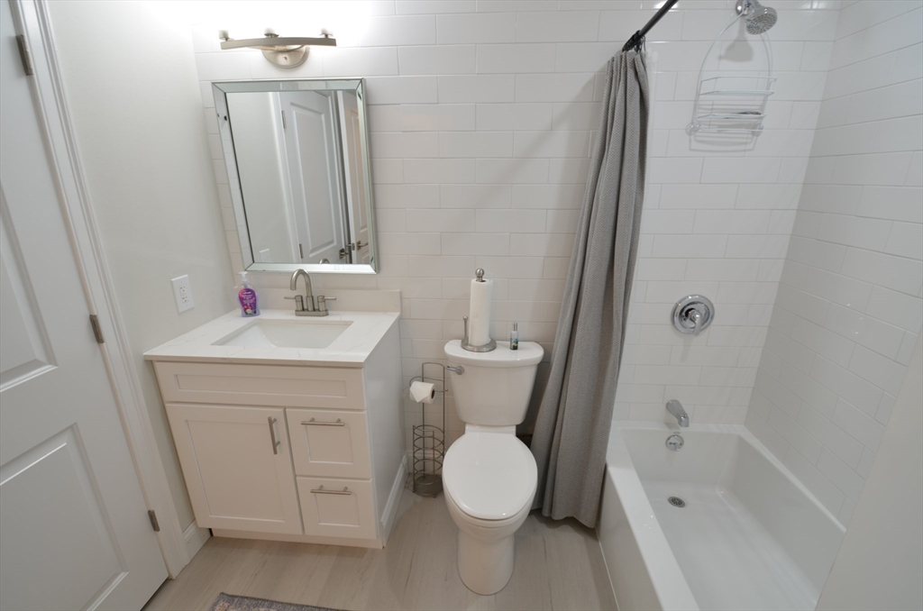 1602 Franklin Crossing Road, Unit 1602 Franklin, MA 02038 - Photo 19 of 25 Gallery Image 19