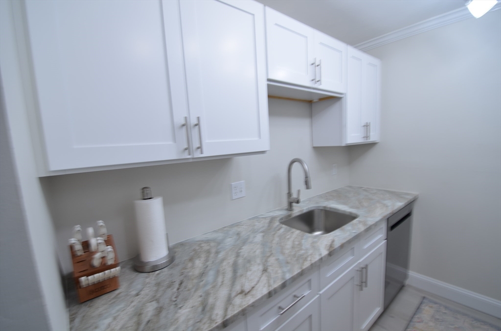 1602 Franklin Crossing Road, Unit 1602 Franklin, MA 02038 - Photo 2 of 25 Gallery Image 2