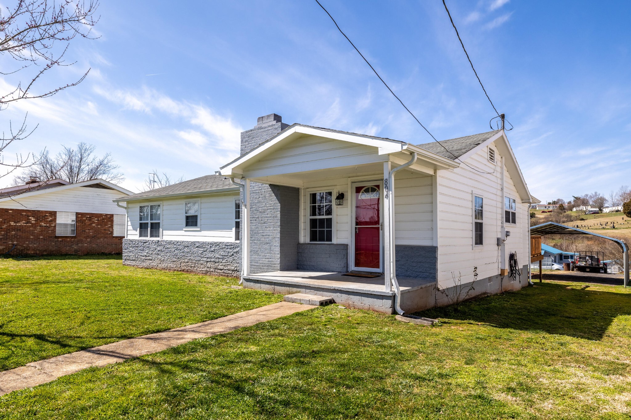 804 Spring Street Philadelphia, TN 37846 - Photo 2 of 33 a view of a house with a big yard