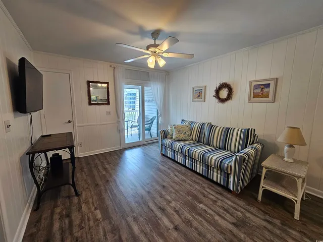 $1,250 | 401 North Hillside Drive, Unit 3M, North Myrtle Beach, SC 29582